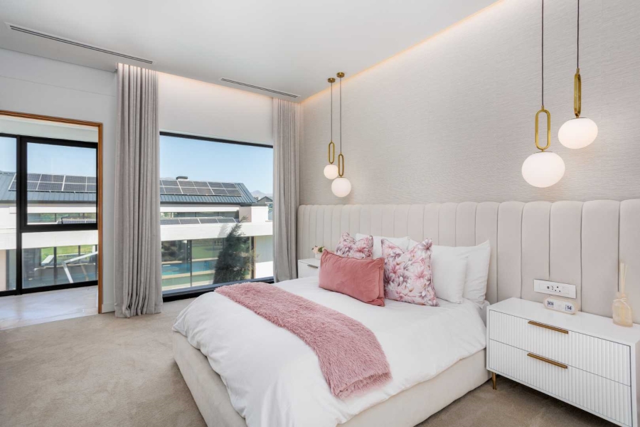 7 Bedroom Property for Sale in Val De Vie Estate Western Cape